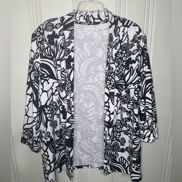 Allison Daley Jackets & Blazers - Black & White Open Front Blazer by Allison Daley - Size XL
